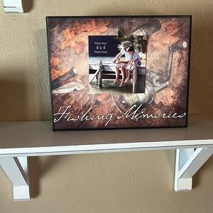 Fishing picture holder